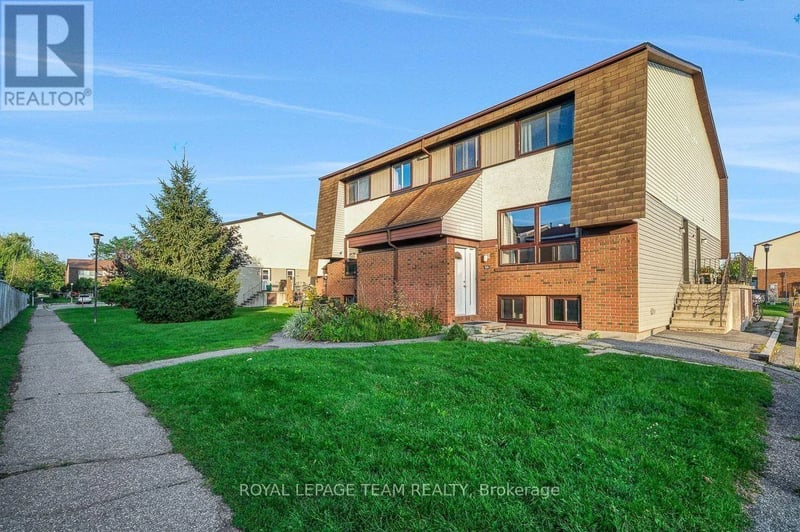 #100 13 Woodvale Green Drive, Ottawa, Ontario, K2G4H1, Ottawa, Ontario — photo 1 of 5