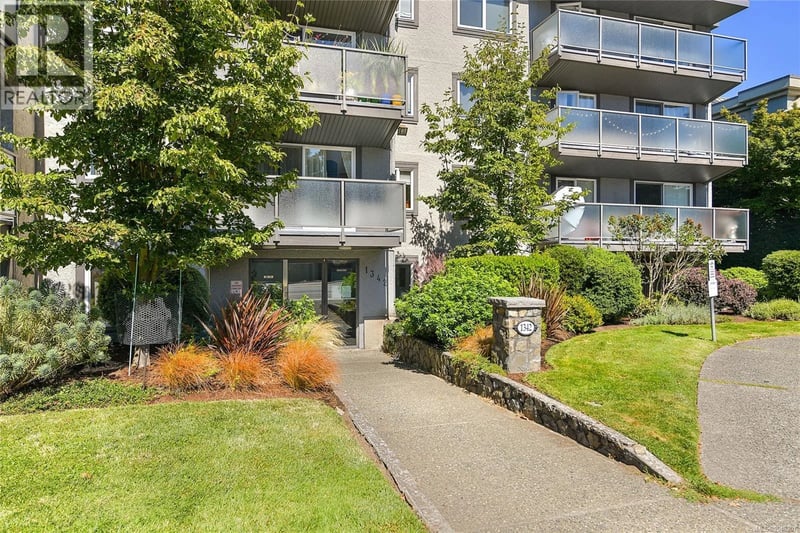 #106 1342 Hillside Avenue, Victoria, British Columbia, V8T2B4, Victoria, British Columbia — photo 1 of 5