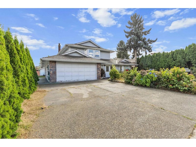 3504 CRESTON Drive, Abbotsford, British Columbia, V2T5B8, Abbotsford, British Columbia — photo 1 of 5