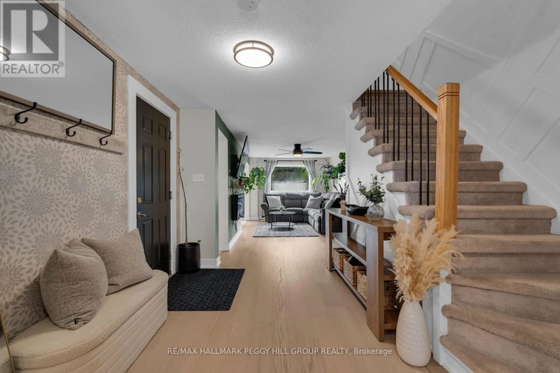195 Dunsmore Lane, Barrie (Georgian Drive), Ontario, L4M6Z8, Barrie (Georgian Drive), Ontario — photo 1 of 5