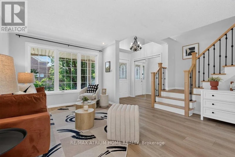 2293 Oakhaven Drive, Oakville (WT West Oak Trails), Ontario, L6M3Y9, Oakville (WT West Oak Trails), Ontario — photo 1 of 5