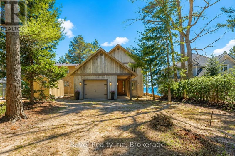 12 Walker Road, Tiny, Ontario, L0L2J0, Tiny, Ontario — photo 1 of 5