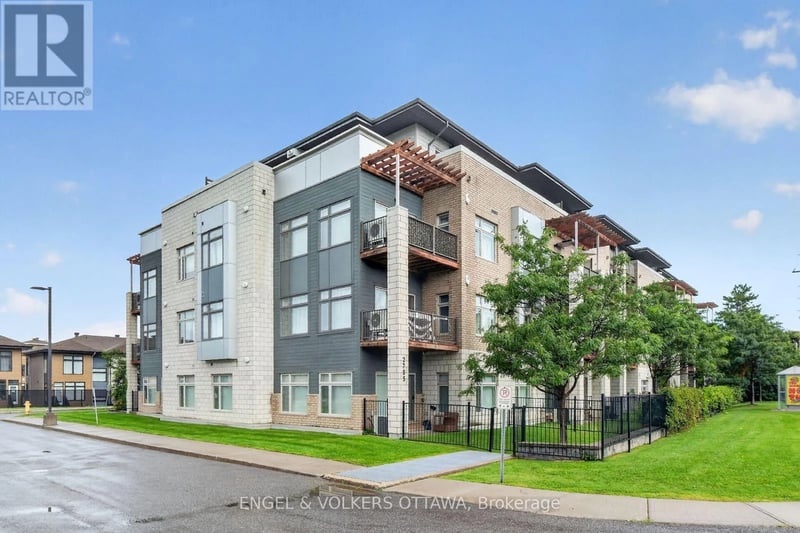 #310 2785 Baseline Road, Ottawa, Ontario, K2H1G9, Ottawa, Ontario — photo 1 of 5