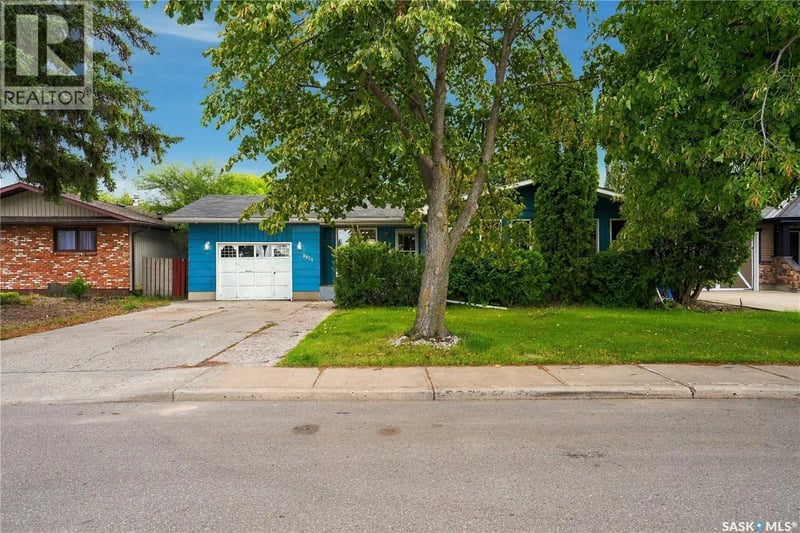 8922 Thomas AVENUE, North Battleford, Saskatchewan, S9A3H5, North Battleford, Saskatchewan — photo 1 of 5