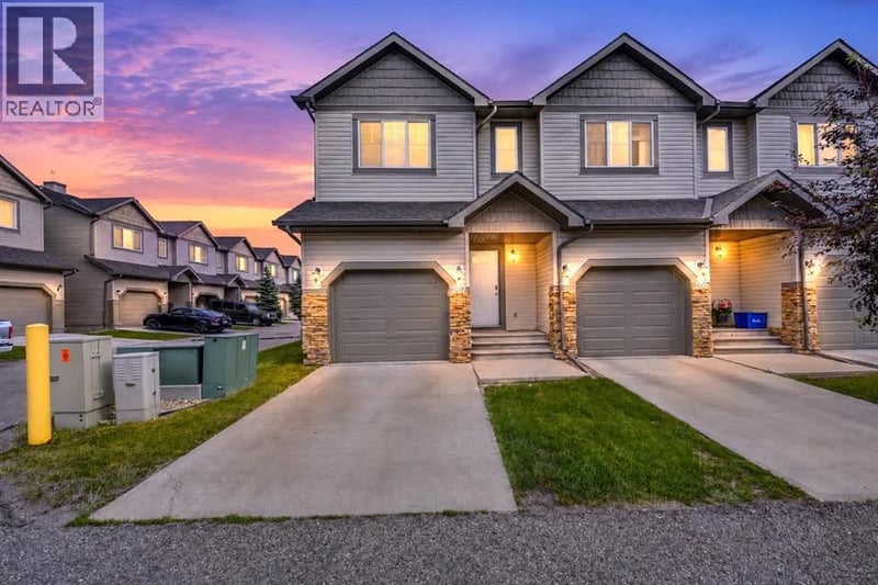 620 Luxstone Landing Southwest, Airdrie, Alberta, T4B0B5, Airdrie, Alberta — photo 1 of 5