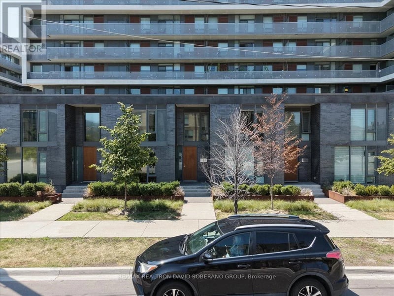 112 Varna Drive, Toronto (Englemount-Lawrence), Ontario, M6A0C6, Toronto (Englemount-Lawrence), Ontario — photo 1 of 5