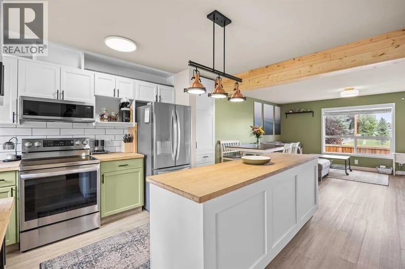 140 Sagewood Boulevard Southwest, Airdrie, Alberta, T4B3H5, Airdrie, Alberta — photo 1 of 5