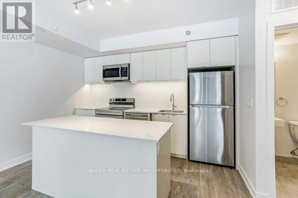 #145 39 Farmstead Road, Toronto (St. Andrew-Windfields), Ontario, M2L2X2, Toronto (St. Andrew-Windfields), Ontario — photo 1 of 5