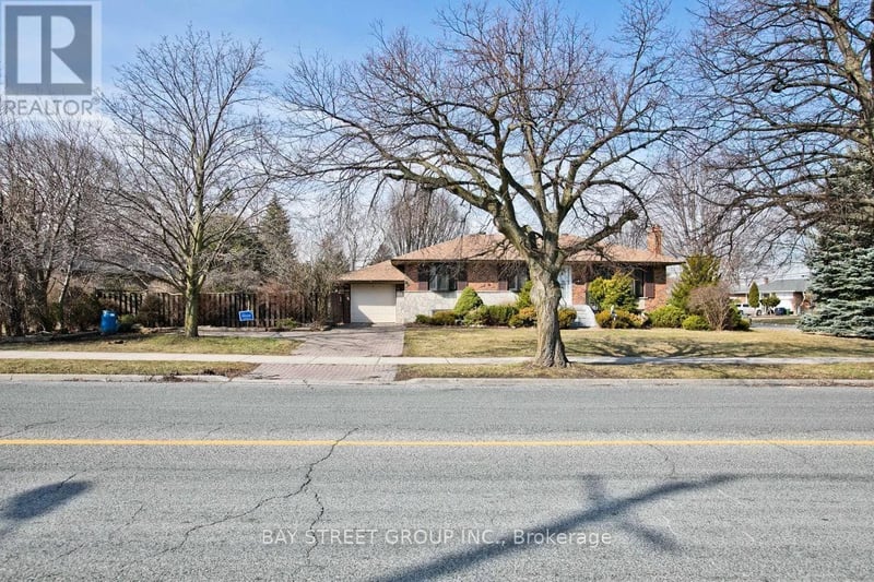 67 Elvaston Drive, Toronto (Victoria Village), Ontario, M4A1N5, Toronto (Victoria Village), Ontario — photo 1 of 5