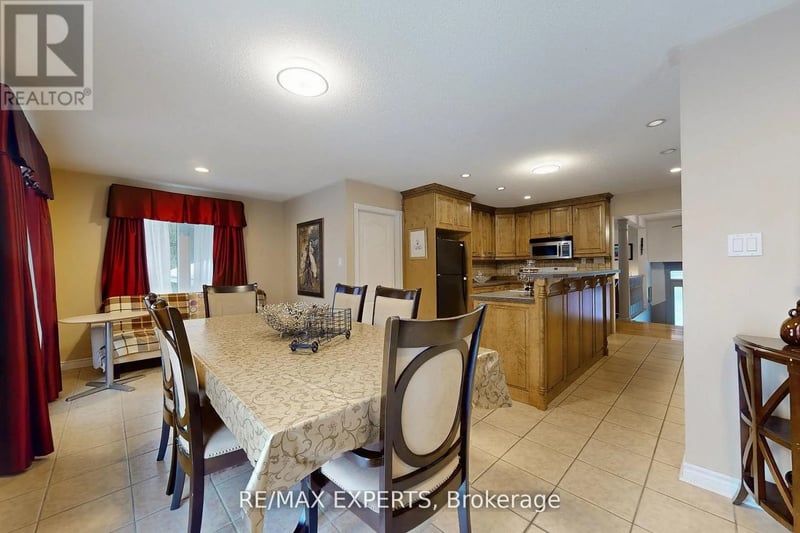 3180 Fleming Boulevard, Innisfil, Ontario, L9S2Z1, Innisfil, Ontario — photo 1 of 5