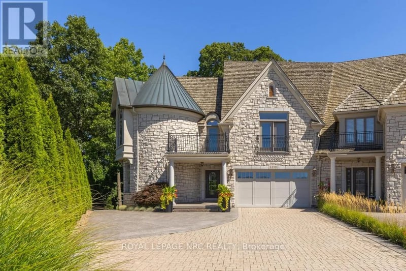 6399 Pinestone Road, Niagara Falls (Stamford), Ontario, L2J4L1, Niagara Falls (Stamford), Ontario — photo 1 of 5