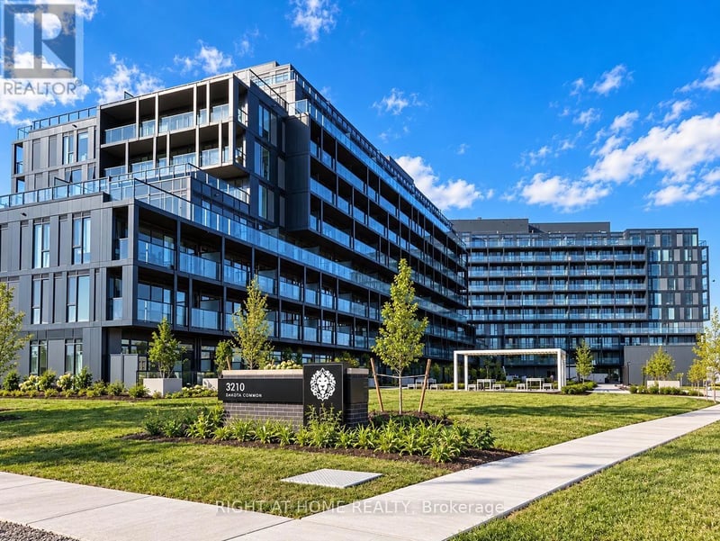 #B210 3200 Dakota Common, Burlington (Alton), Ontario, L7M2A7, Burlington (Alton), Ontario — photo 1 of 5