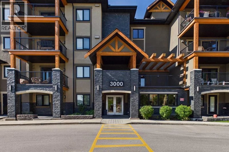 402 Kincora Glen Road Northwest, Calgary, Alberta, T3R0V2, Calgary, Alberta — photo 1 of 5