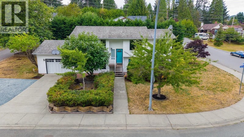 1001 Timberwood Drive, Nanaimo, British Columbia, V9R6N9, Nanaimo, British Columbia — photo 1 of 5