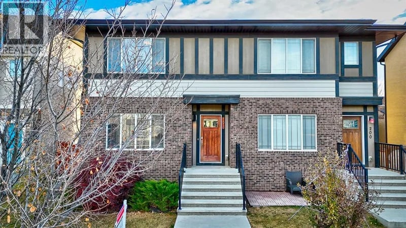 198 Masters Avenue Southeast, Calgary, Alberta, T3M2B7, Calgary, Alberta — photo 1 of 5