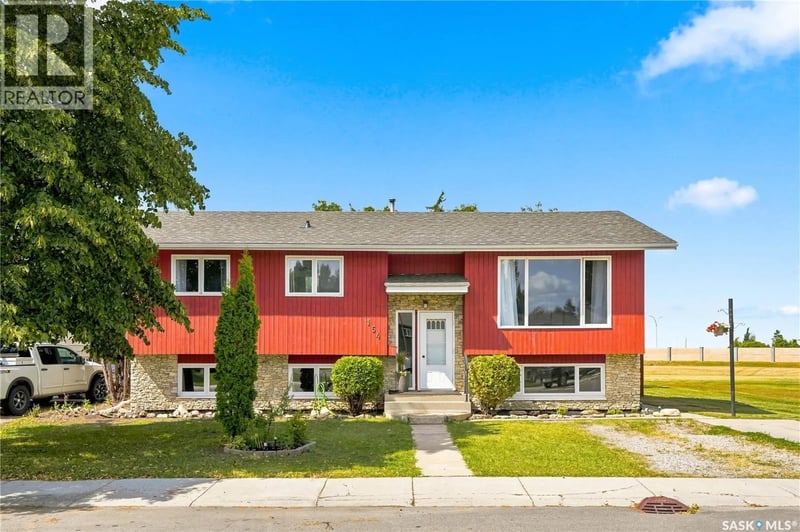 154 Delayen CRESCENT, Saskatoon, Saskatchewan, S7N2V6, Saskatoon, Saskatchewan — photo 1 of 5