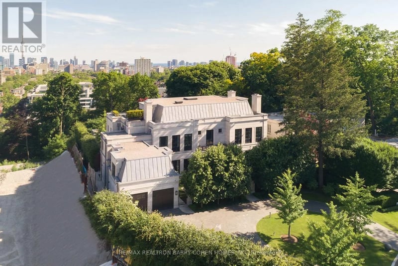 17 Ardwold Gate, Toronto (Casa Loma), Ontario, M5R2W1, Toronto (Casa Loma), Ontario — photo 1 of 5