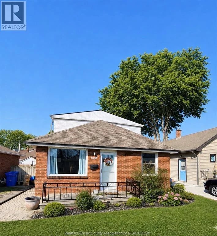 1067 ST. LOUIS, Windsor, Ontario, N8S2K9, Windsor, Ontario — photo 1 of 5
