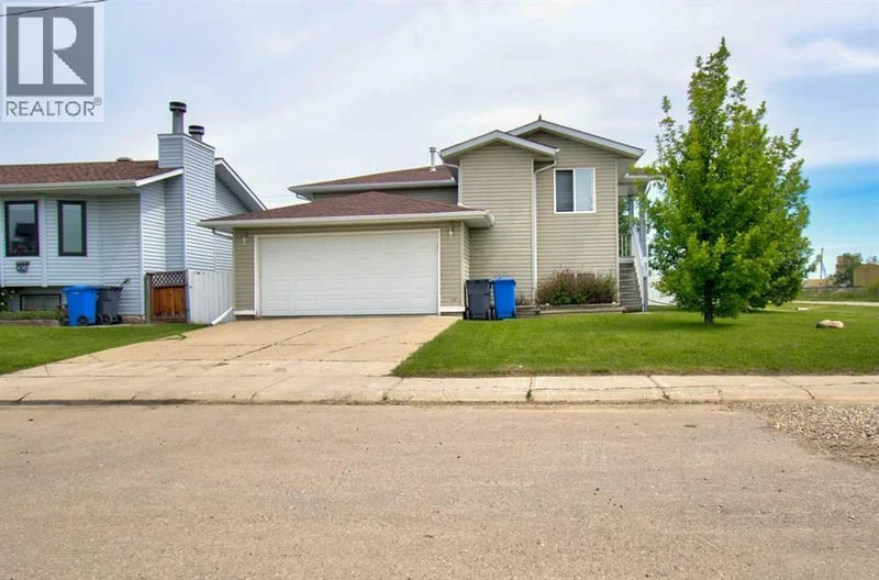 434 9 Street, Beiseker, Alberta, T0M0G0, Beiseker, Alberta — photo 1 of 5