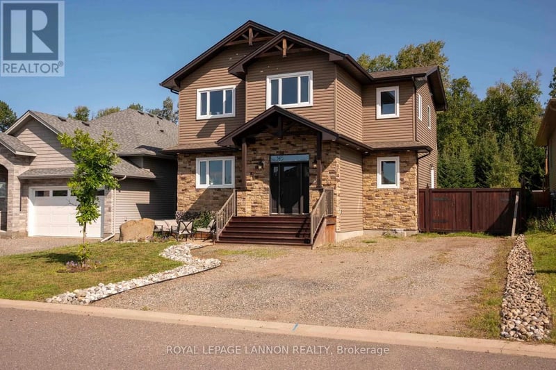 145 Dogwood Crescent, Thunder Bay (John Street North), Ontario, P7G2N9, Thunder Bay (John Street North), Ontario — photo 1 of 5