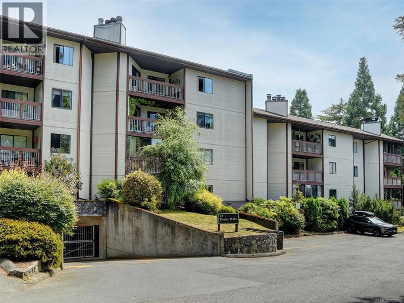 #205 75 Gorge Road West, Saanich, British Columbia, V9A7A9, Saanich, British Columbia — photo 1 of 5