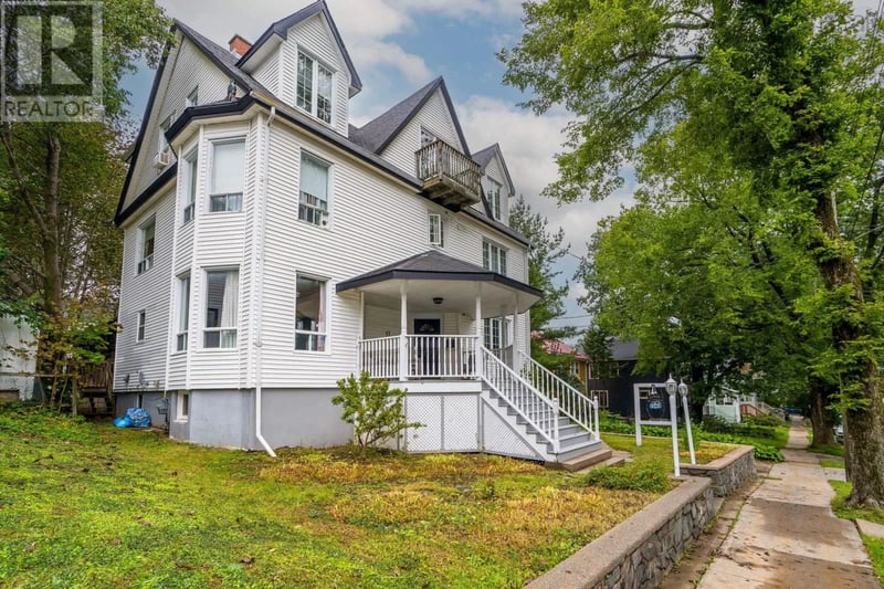 17 Tulip Street, Dartmouth, Nova Scotia, B3A2S5, Dartmouth, Nova Scotia — photo 1 of 5