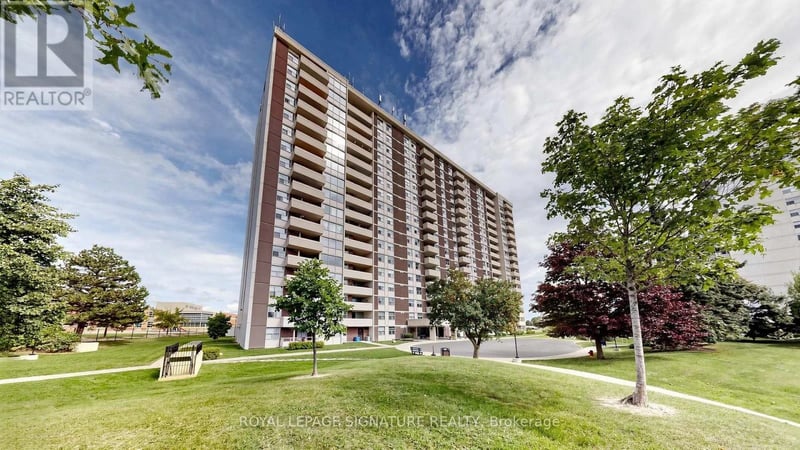 #304 66 Falby Court, Ajax (South East), Ontario, L1S3L2, Ajax (South East), Ontario — photo 1 of 5