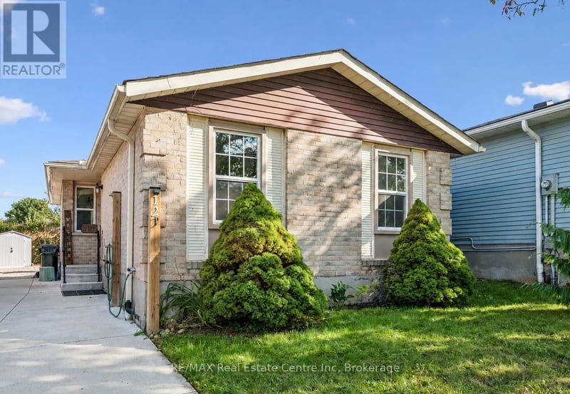 12 MCCARTNEY Road, Guelph (Willow West/Sugarbush/West Acres), Ontario, N1K1M8, Guelph (Willow West/Sugarbush/West Acres), Ontario — photo 1 of 5