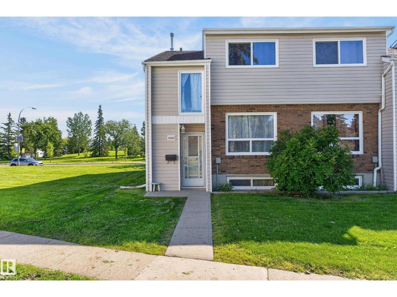 18247 93 AV NW, Edmonton, Alberta, T5T1V2, Edmonton, Alberta — photo 1 of 5
