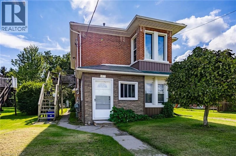 317 ST PATRICK Street, Port Dover, Ontario, N0A1N0, Port Dover, Ontario — photo 1 of 5