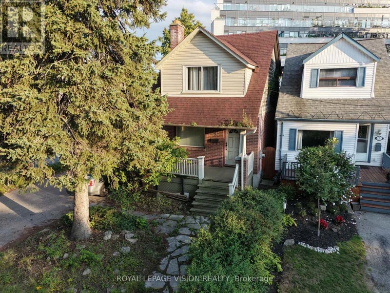 9 East Road, Toronto (Birchcliffe-Cliffside), Ontario, M1N1Z9, Toronto (Birchcliffe-Cliffside), Ontario — photo 1 of 5