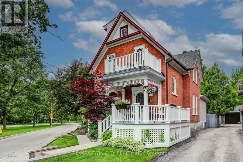 138 Water Street South, Kitchener, Ontario, N2G1Z5, Kitchener, Ontario — photo 1 of 5