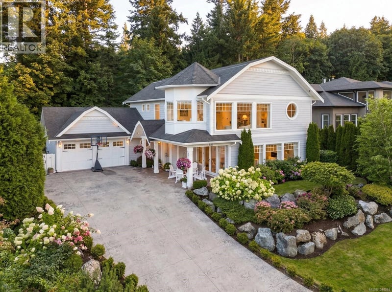1701 Texada Terrace, North Saanich, British Columbia, V8L6B1, North Saanich, British Columbia — photo 1 of 5