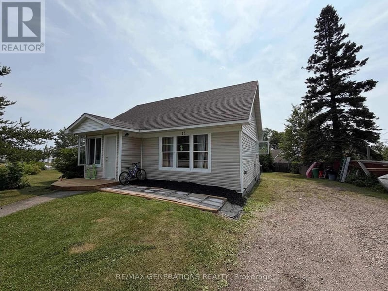 15 PRINCESS Avenue, Terrace Bay (TB-92), Ontario, P0T2W0, Terrace Bay (TB-92), Ontario — photo 1 of 5