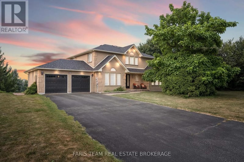 7 Golfview Boulevard, Bradford West Gwillimbury (Bradford), Ontario, L3Z2A6, Bradford West Gwillimbury (Bradford), Ontario — photo 1 of 5