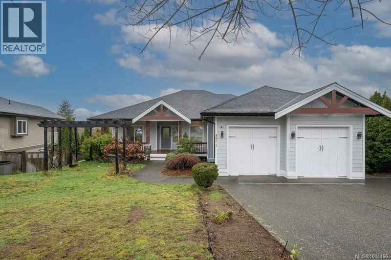 497 Poets Trail Drive, Nanaimo, British Columbia, V9R7C5, Nanaimo, British Columbia — photo 1 of 5