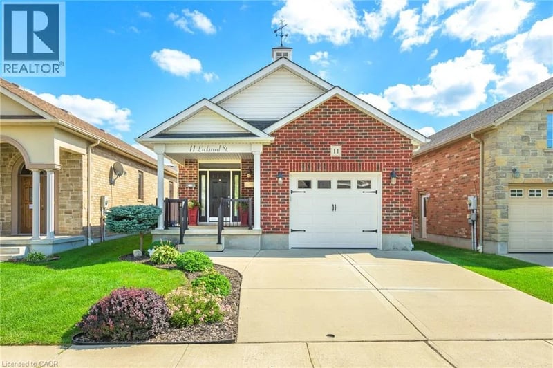 11 LOCKWOOD Street, Cambridge, Ontario, N1P0A5, Cambridge, Ontario — photo 1 of 5