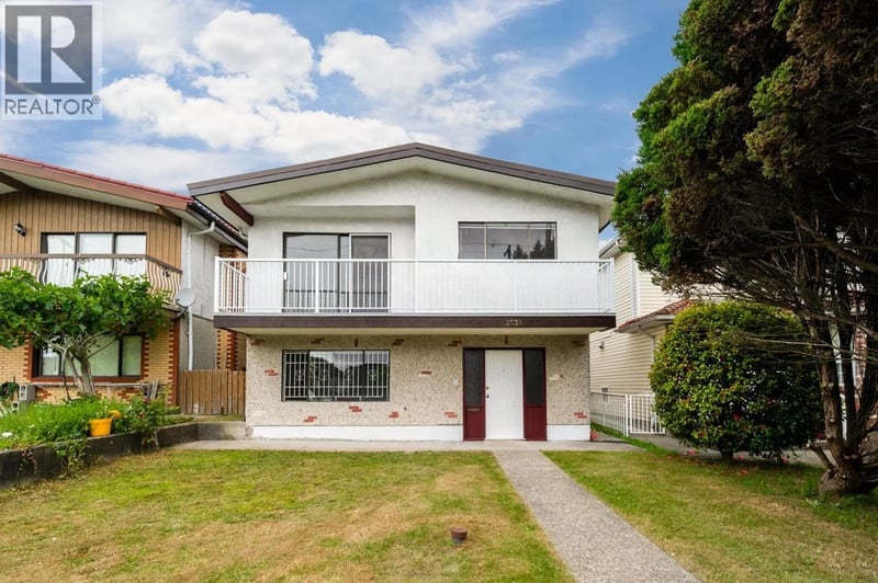 2539 34TH Avenue, Vancouver, British Columbia, V5R2T1, Vancouver, British Columbia — photo 1 of 5