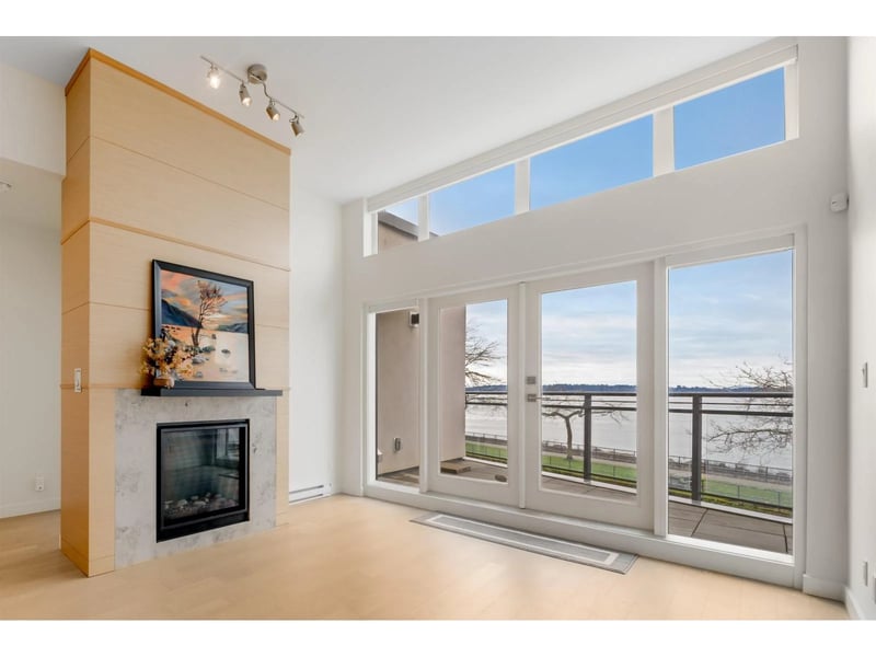 #301 1150 OXFORD Street, White Rock, British Columbia, V4B0B3, White Rock, British Columbia — photo 1 of 5