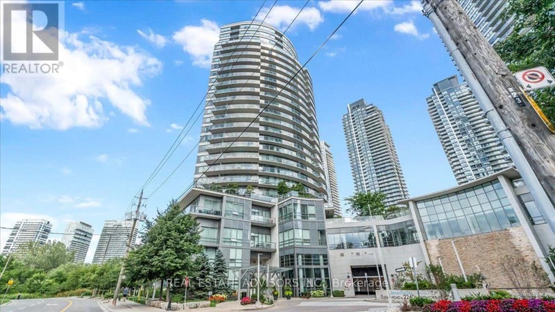 #204 15 Legion Road, Toronto (Mimico), Ontario, M8V0A9, Toronto (Mimico), Ontario — photo 1 of 5