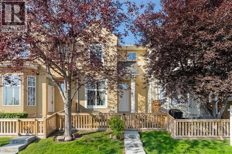 205 Mckenzie Towne Gate Southeast, Calgary, Alberta, T2Z4G2, Calgary, Alberta — photo 1 of 5