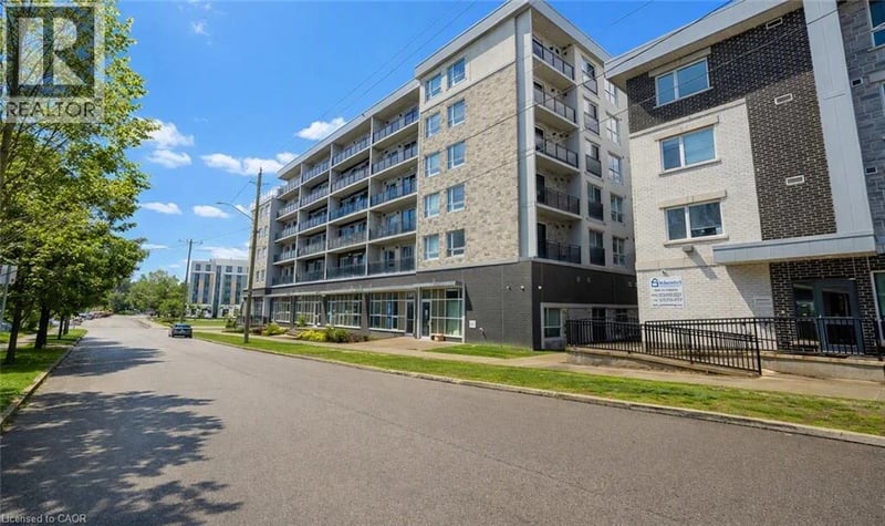 #F-114 275 LARCH Street, Waterloo, Ontario, N2L0J3, Waterloo, Ontario — photo 1 of 5