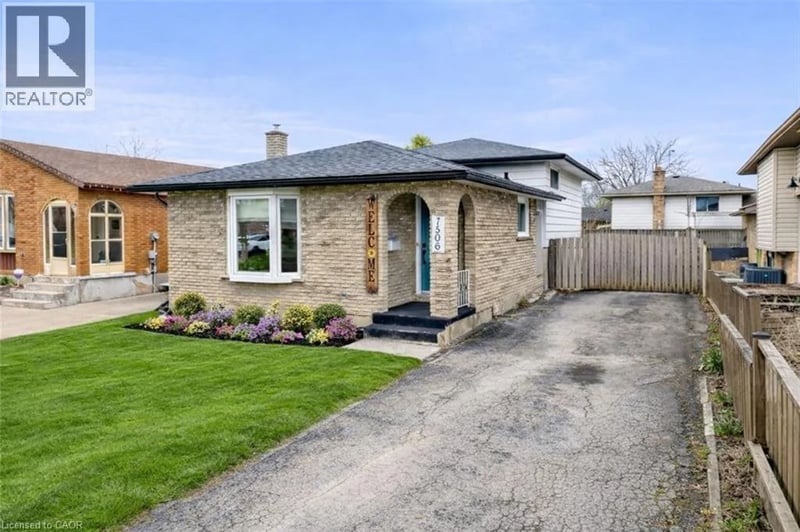 7506 JUBILEE Drive, Niagara Falls, Ontario, L2G7J5, Niagara Falls, Ontario — photo 1 of 5