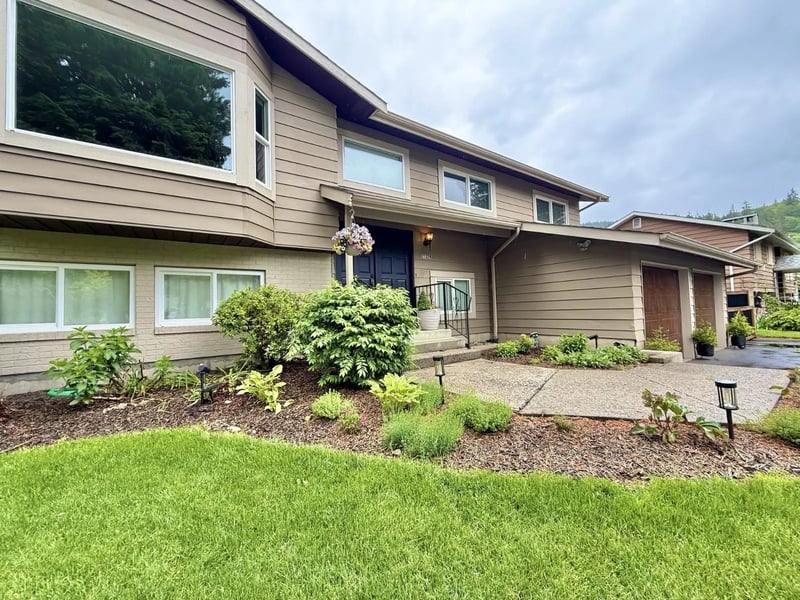 21224 MOUNTVIEW Crescent, Hope, British Columbia, V0X1L1, Hope, British Columbia — photo 1 of 5