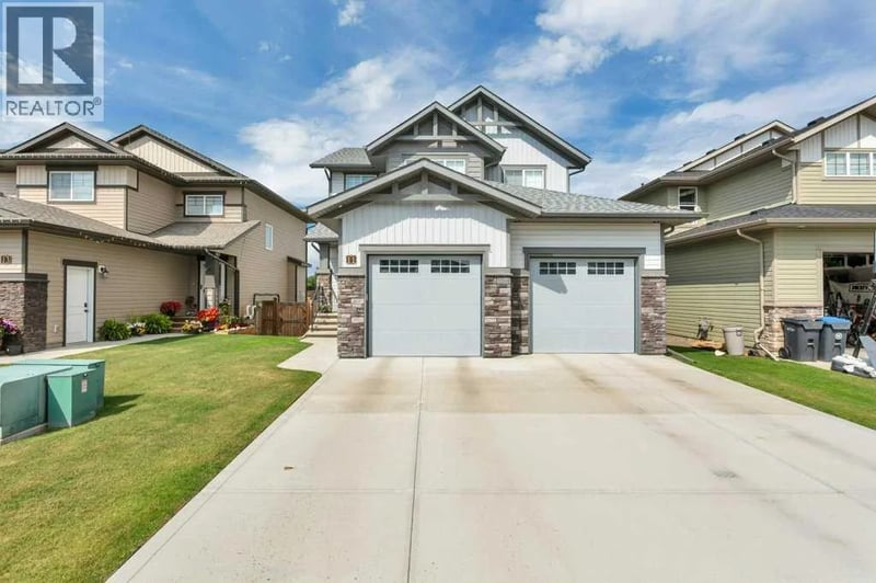 11 Bardwell Way, Sylvan Lake, Alberta, T4S0M9, Sylvan Lake, Alberta — photo 1 of 5