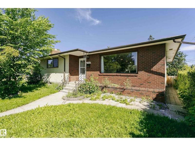 11440 44A AV NW, Edmonton, Alberta, T6J0Z9, Edmonton, Alberta — photo 1 of 5