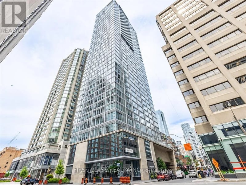 #801 188 Cumberland Street, Toronto (Annex), Ontario, M5R0B6, Toronto (Annex), Ontario — photo 1 of 5