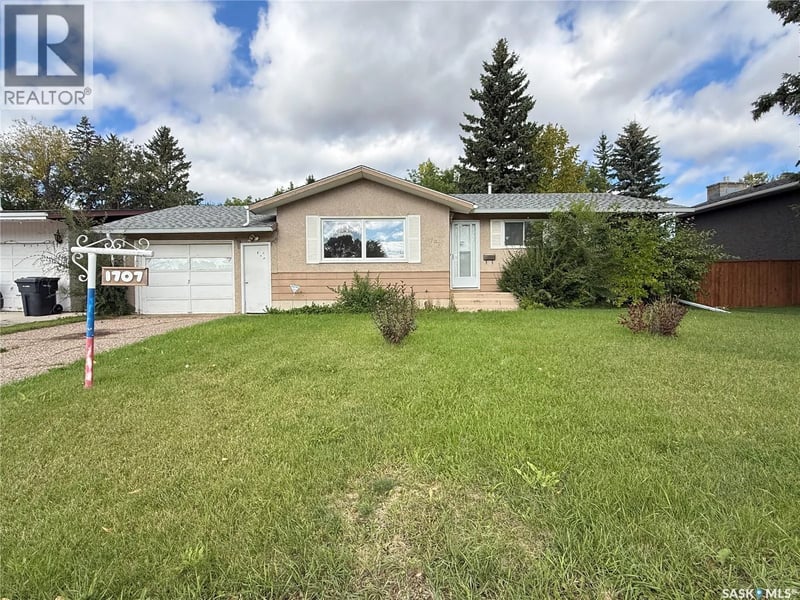 1707 Bowers DRIVE, North Battleford, Saskatchewan, S9A3A3, North Battleford, Saskatchewan — photo 1 of 5