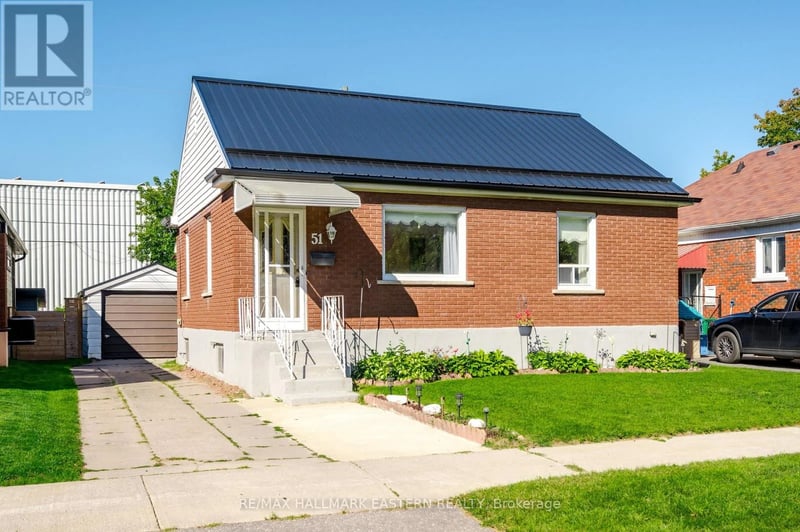 51 Ephgrave Boulevard, Peterborough (Otonabee Ward 1), Ontario, K9J4G1, Peterborough (Otonabee Ward 1), Ontario — photo 1 of 5