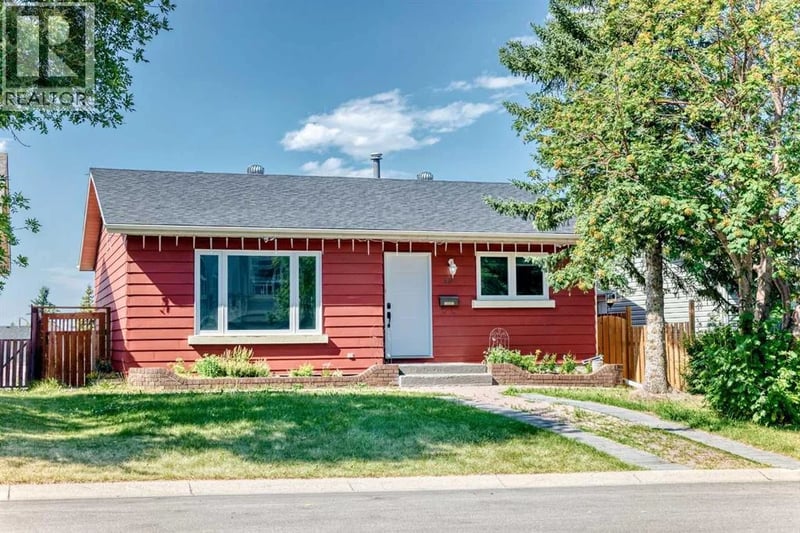32 Macewan Park Link Northwest, Calgary, Alberta, T3K3E8, Calgary, Alberta — photo 1 of 5